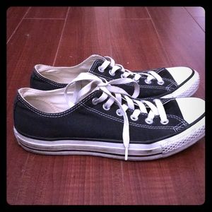 Black and white converse